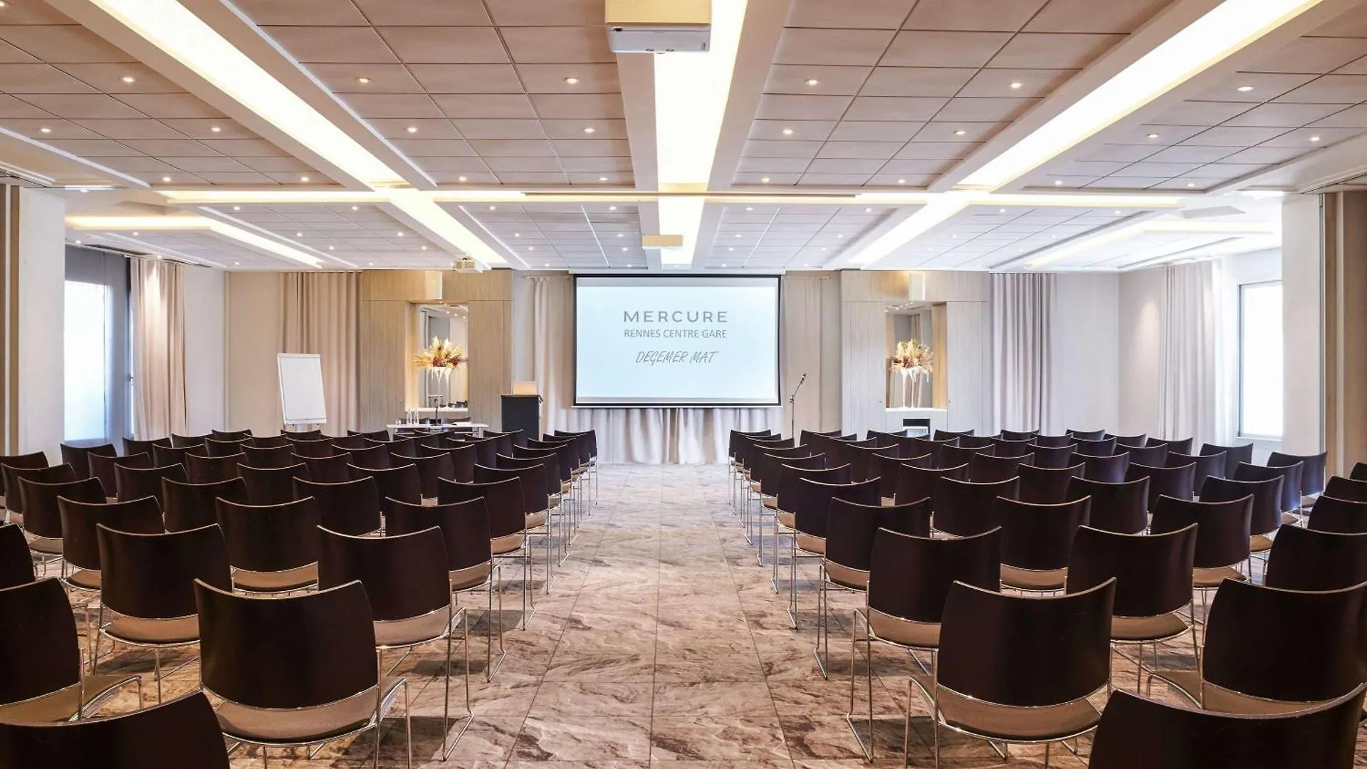 Mercure Rennes Centre Gare 4*,  France